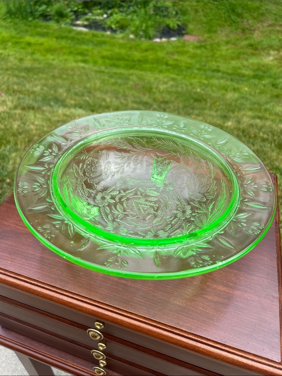 Vintage Other - VTG Green Depression Glass Uranium Glass Rose and Thorn Footed Bowl Console Bowl